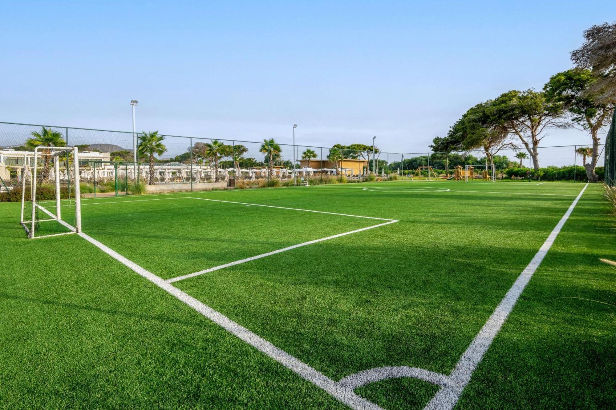 Radisson Blu Resort Al Hoceïma מראה חיצוני תמונה The training ground